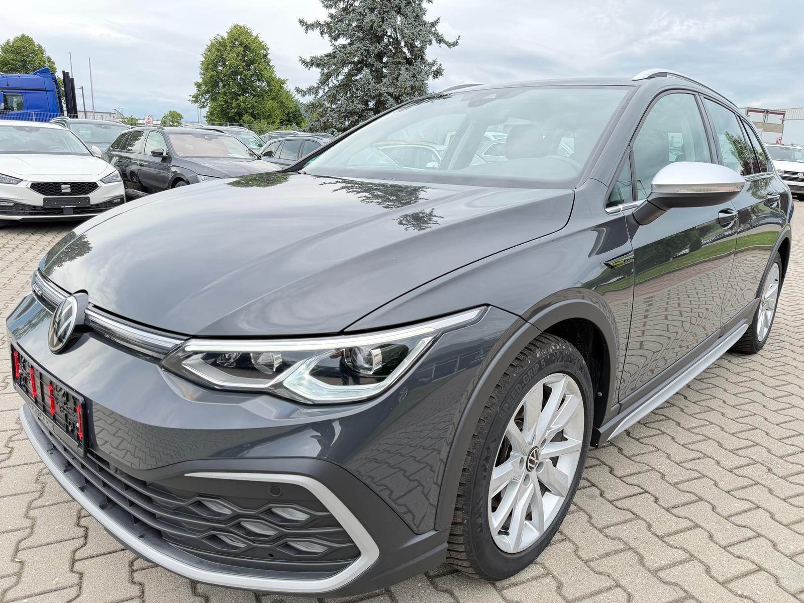 Volkswagen Golf Alltrack 4Mot Navi StHeizung AHK Kamera