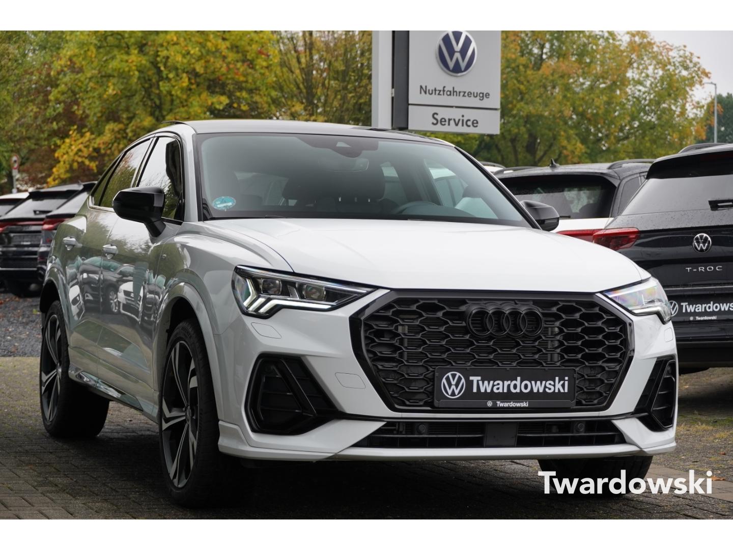 Audi Q3 Sportback S line Keyless Matrix Pano ACC Kame