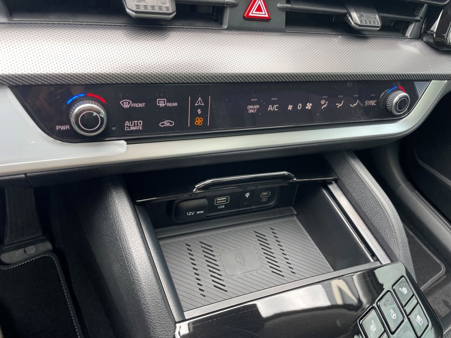 Fahrzeugabbildung Kia Sportage Plug-in Hybrid 4WD 360Kamera LED Panoda