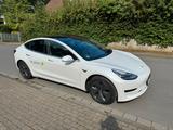 Tesla Model 3 Hinterradantrieb RWD Sehr gepflegt - Tesla in Düsseldorf