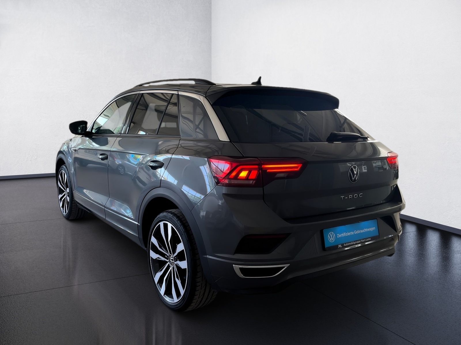 Volkswagen T-ROC R LINE TSI DSG ALU 19 AHK NAVI EINPARKHILF foto 4