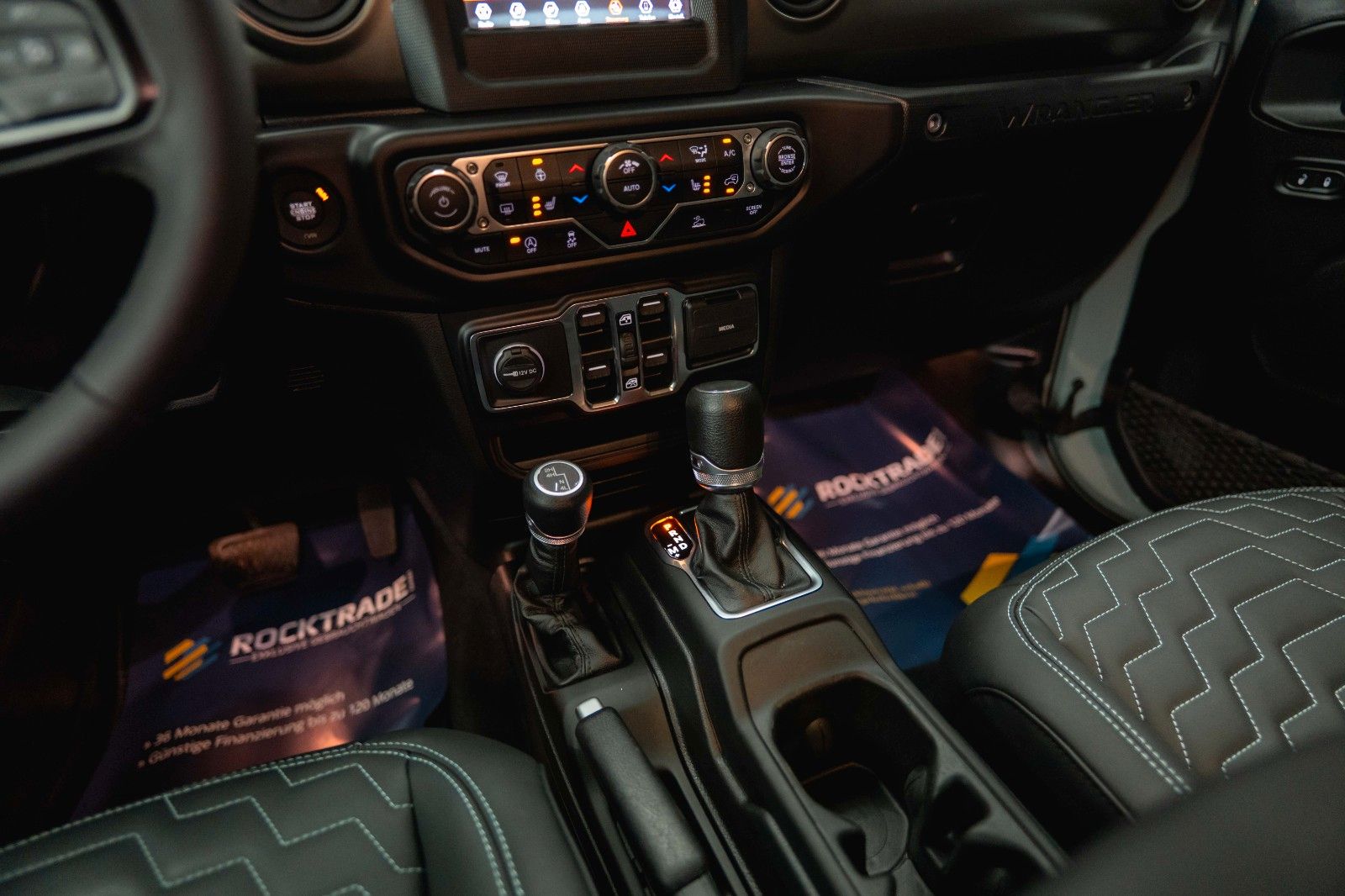 Fahrzeugabbildung Jeep Wrangler 2.0 T UNLIMITED SPORT S OFFROAD 4x4 LED