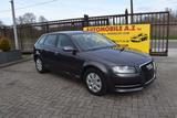 Audi A3 1.6 TDi Ambiente Airco***DESTOCKAGE B2B*** - Audi A3 aus 2011 mit Diesel-Antrieb
