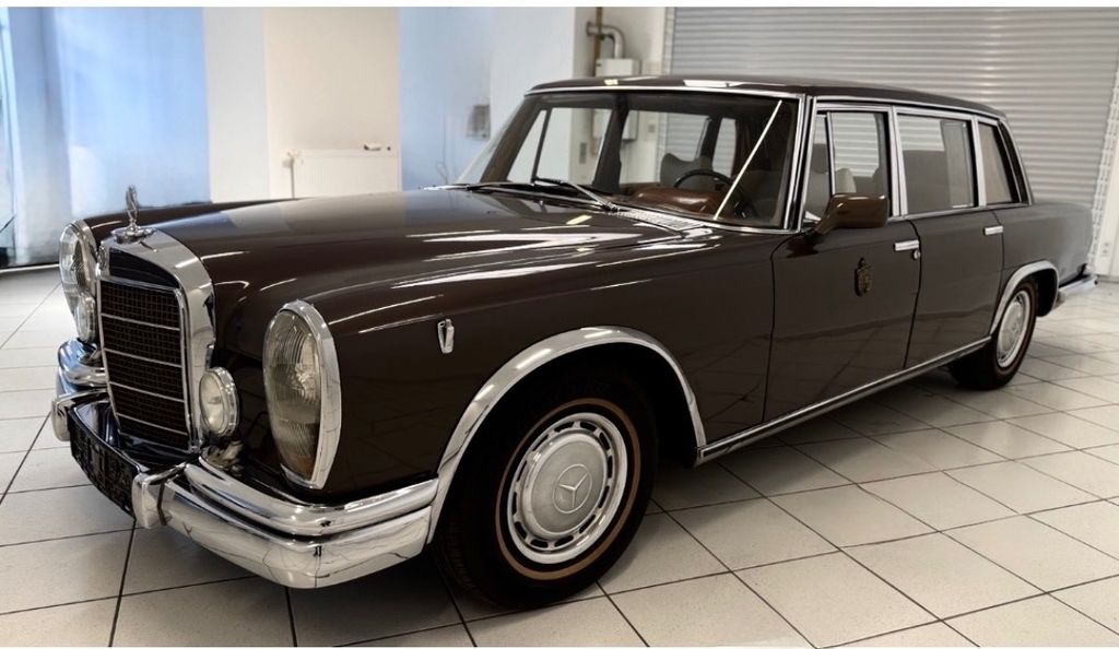 Mercedes-Benz 600