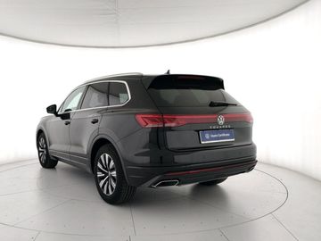 Volkswagen Touareg - 8