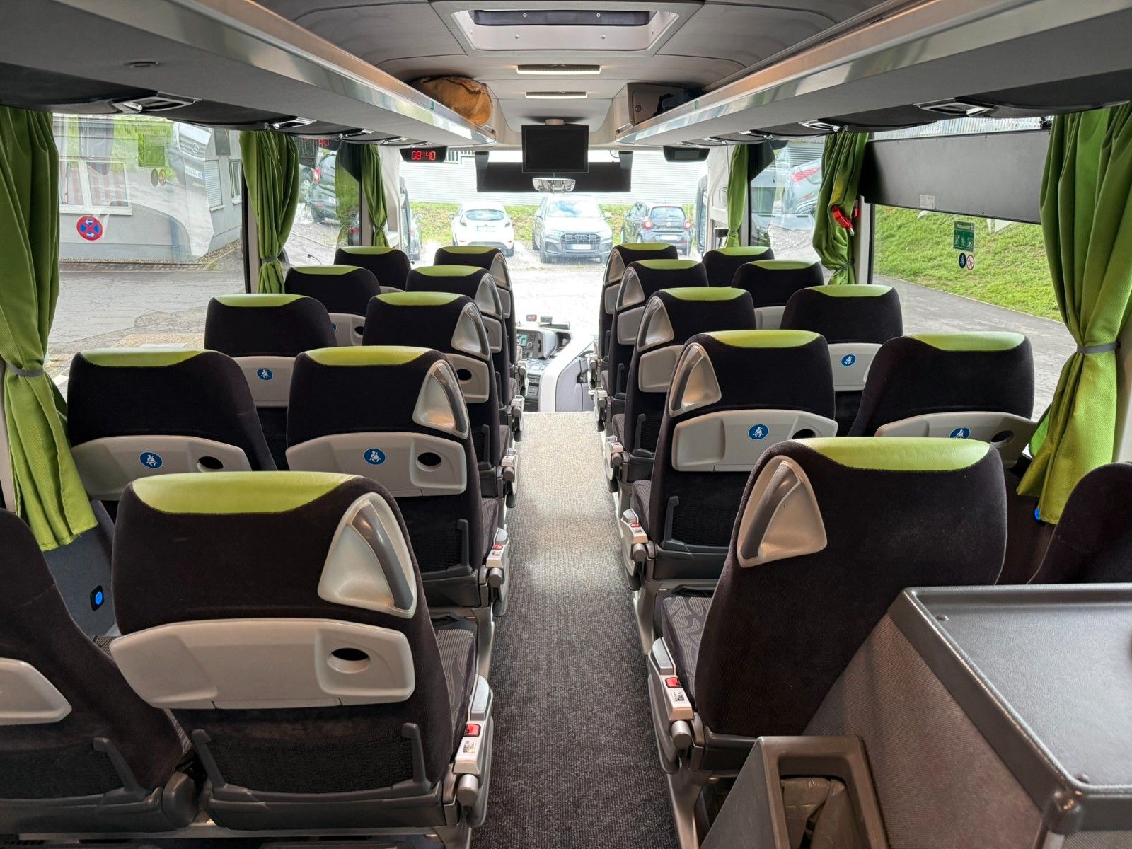 MERCEDES-BENZ  2019 - Image 27 of 30