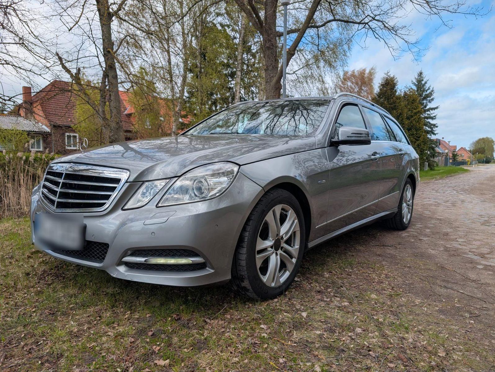 Mercedes-Benz E 220