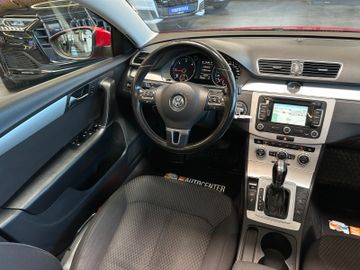 Volkswagen Passat *PANO*TEMPO*NAVI*PDC*AHK*