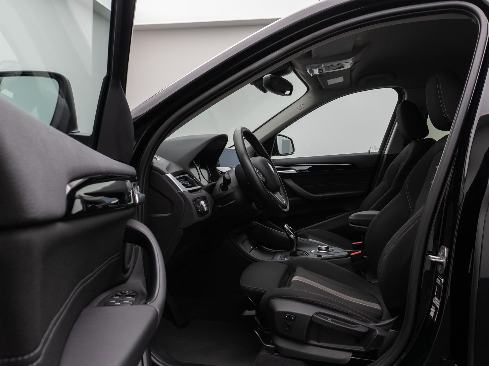 Fahrzeugabbildung BMW X1 sD18i Kamera DAB HiFi Navi Komfort LED Sport
