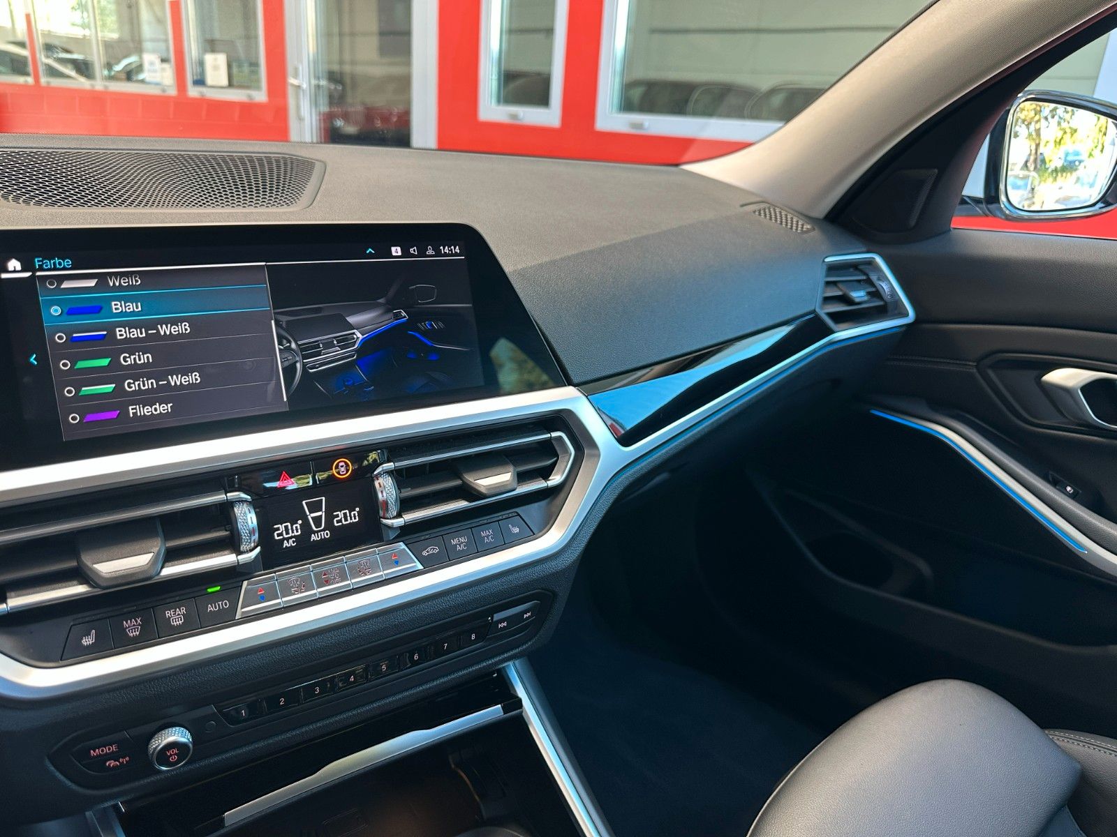 BMW 330e LC.PRO ACC LASER CARPLAY HUD HiFi KAMERA foto 19