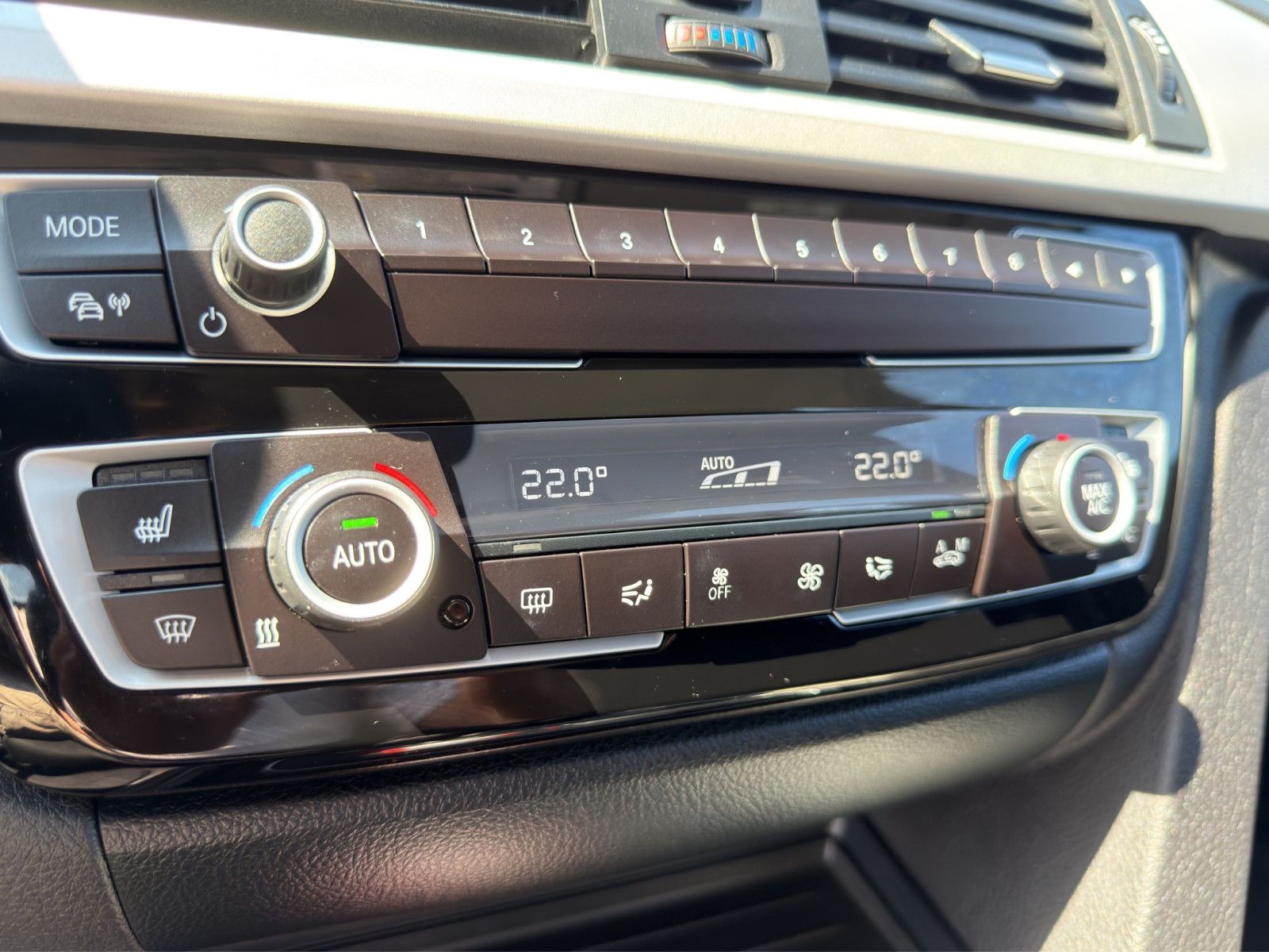 Fahrzeugabbildung BMW 316 Toruring Advantage *LED*Navi*SitzHZ*BlueTH*