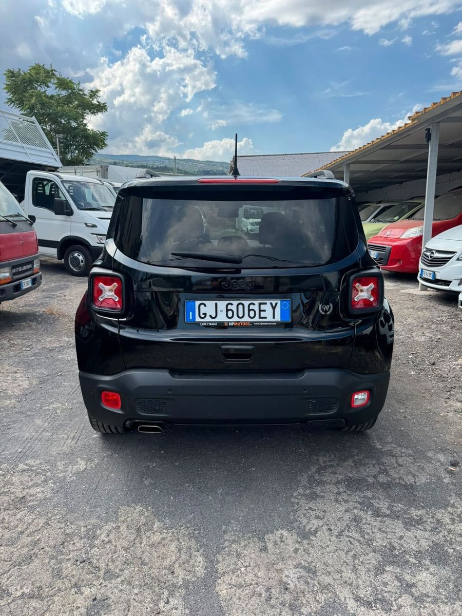 Jeep Renegade 1.6 Mjt 130 CV Limited total black imagem 3