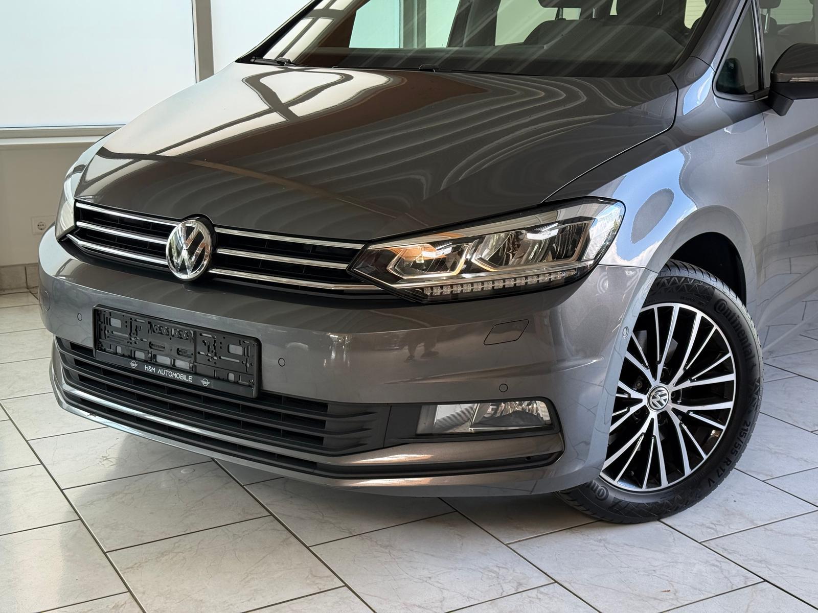 Volkswagen Touran Comfortline-7-Sitz/ACC/AHK/CarPlay