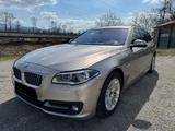 BMW 535 5 Touring 535 d xDrive - silberne BMW 535