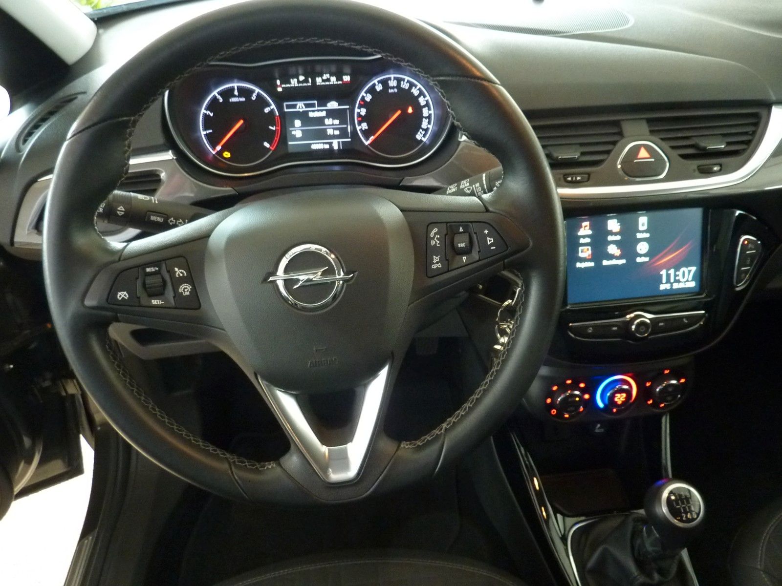 Fahrzeug 15 Fahrzeugabbildung Opel Corsa 1.4 Turbo ecoFLEX INNOVATION 74kW S/S
