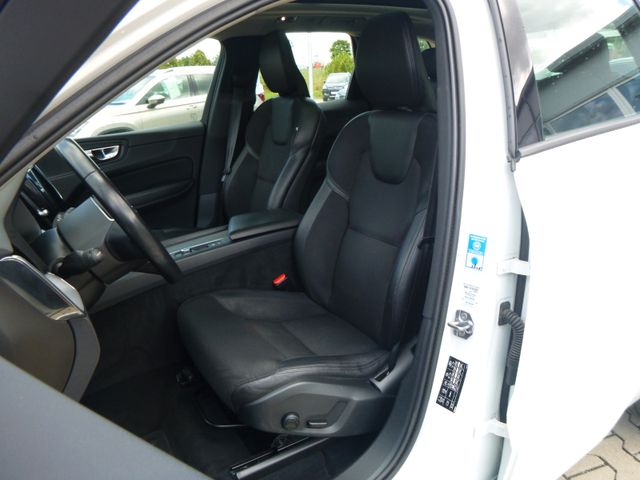 Fahrzeugabbildung Volvo XC60 D4 2WD Momentum>AUT/PANO/Standh./LED/NAVI