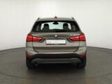 BMW X1 18i sDrive Advantage LED Navi Kamera AHK PDC - silberne BMW X1