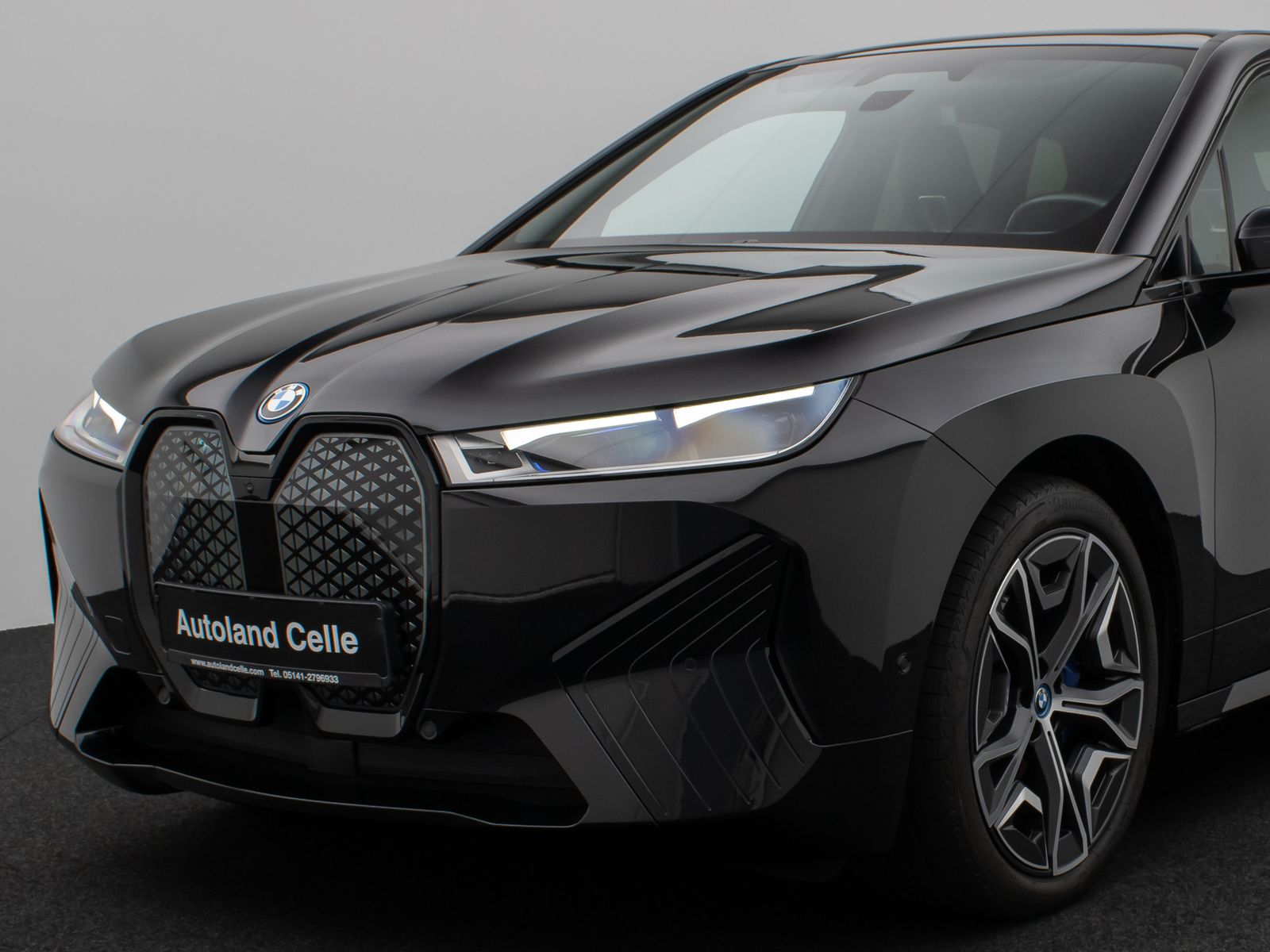 Fahrzeugabbildung BMW iX xD40 Sport Panorama Laser 360°ACC Komfort 22"