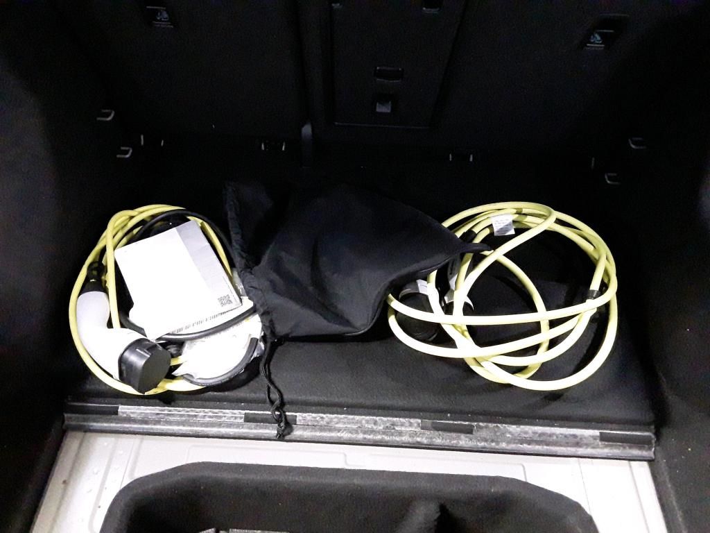 ID.4 Pure Performance Wärmepumpe/360°Kamera/HUD/