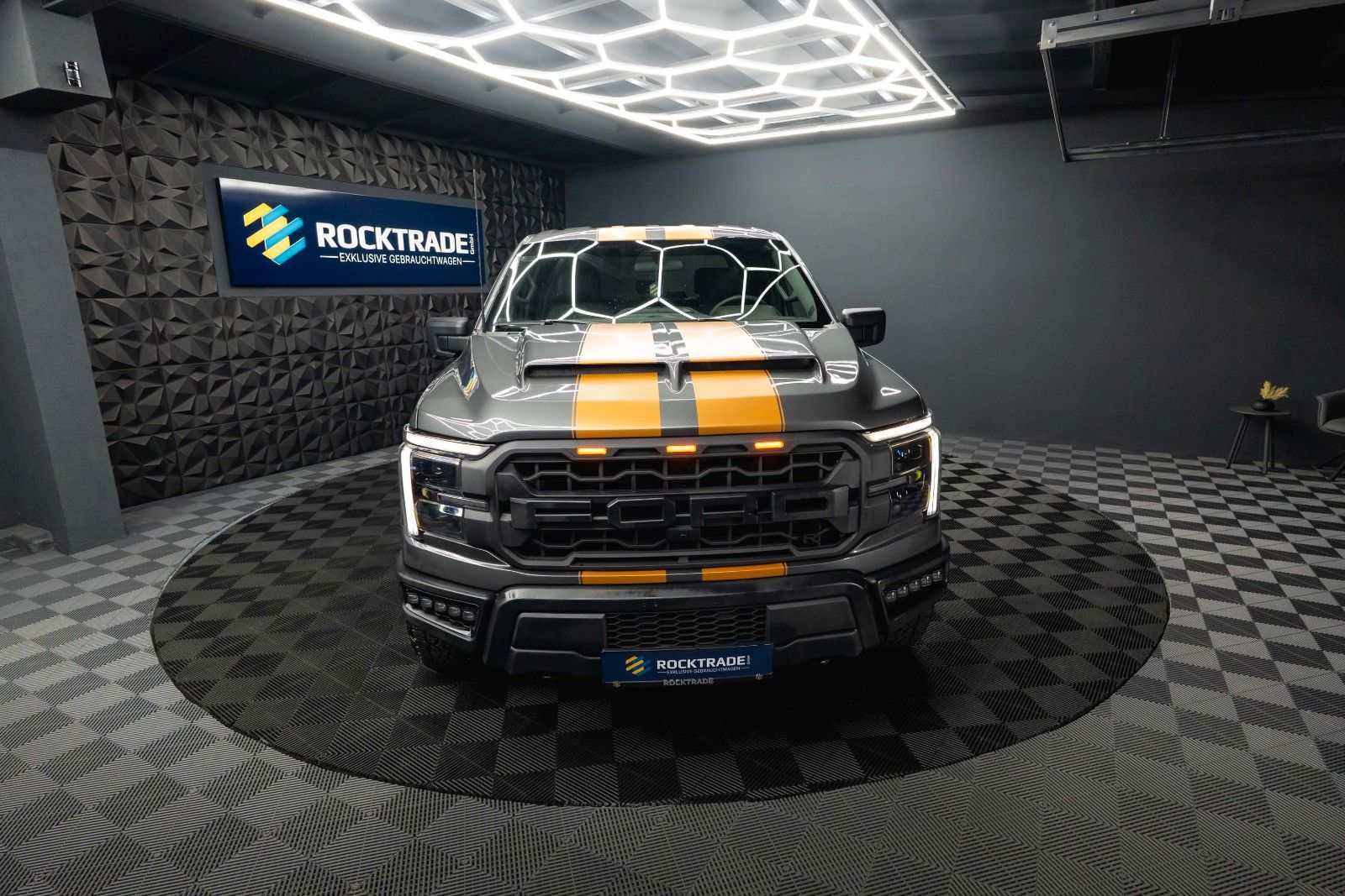 Fahrzeugabbildung Ford F150 5.0L V8 4x4 Offroad SuperCrew RAPTOR 19%