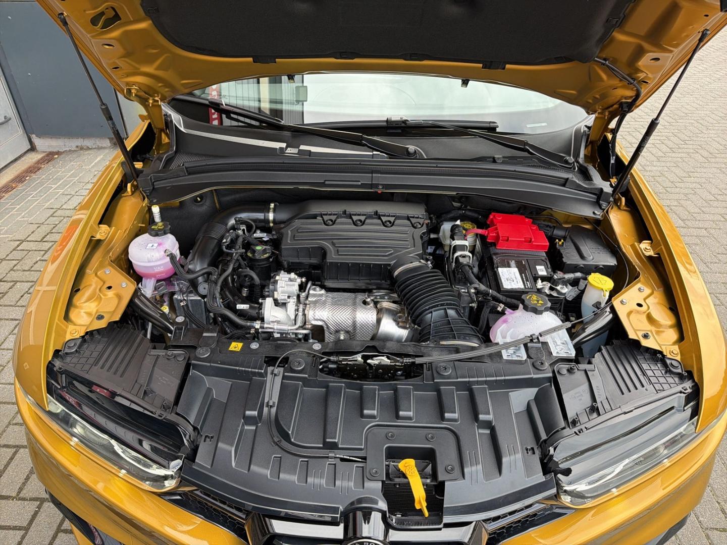 Alfa Romeo Tonale Ibrida VELOCE 128kW AT Tech-Paket Harman/