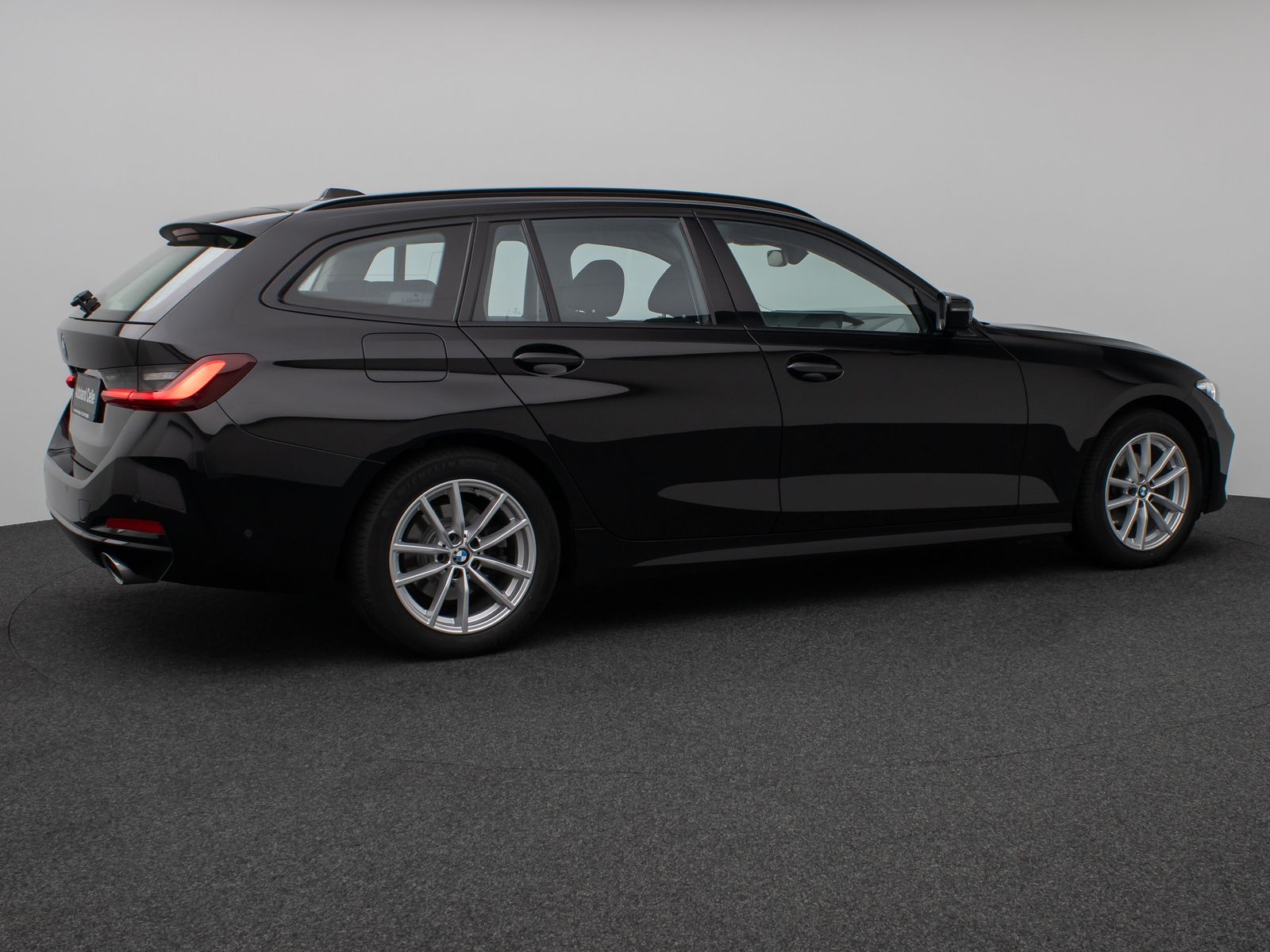 Fahrzeugabbildung BMW 320d xD Stop&Go DAB Kamera HUD Komfort Widscreen