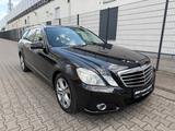 Mercedes-Benz E 350 T 4Matic GSD/LEDER/RFK/MEMORY - Mercedes-Benz E 350 mit Benzin-Antrieb: Kombi