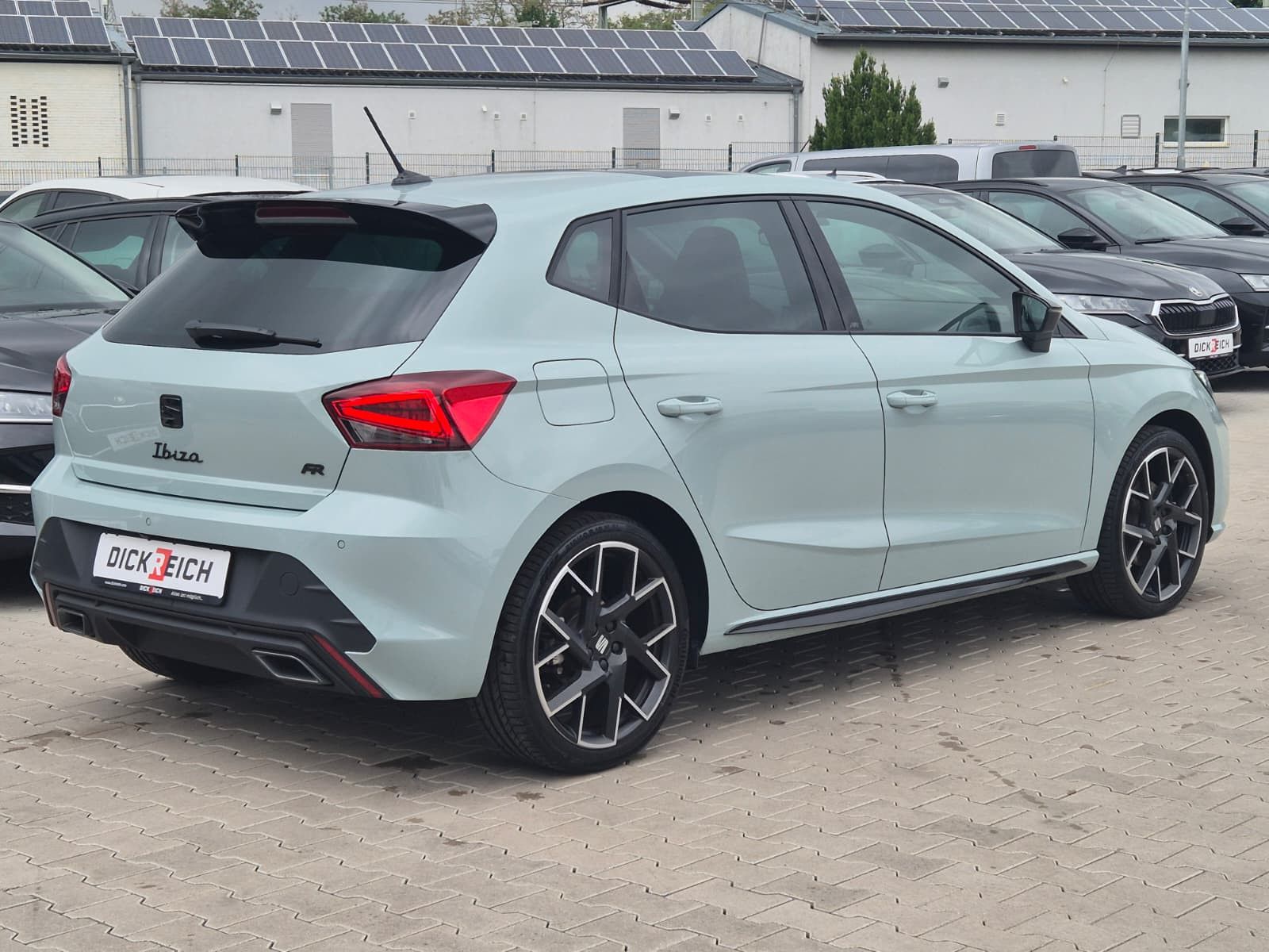Fahrzeugabbildung SEAT Ibiza 1.5 TSI FR Black Edition*LED*ACC*KAM*PANO