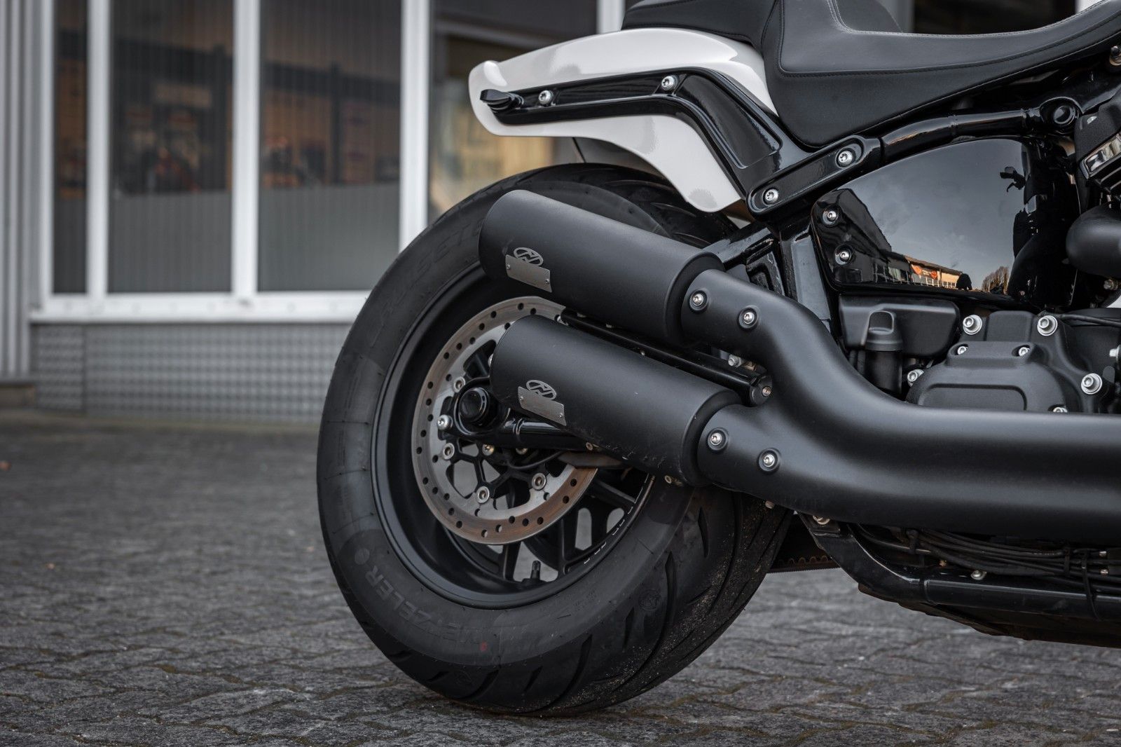 Fahrzeugabbildung Harley-Davidson FXFBS FAT BOB 140 CUI SOFTAIL - TORXSTER  JEKILL