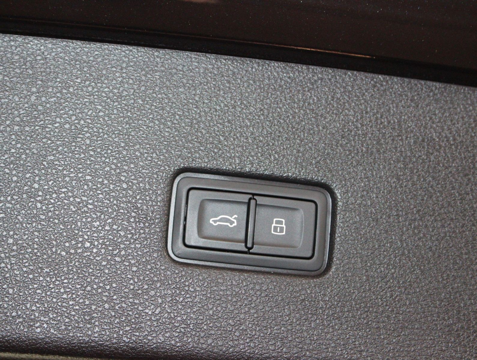Fahrzeugabbildung Audi Q8 50 TDI quattro S Line Edition All Black+VOLL