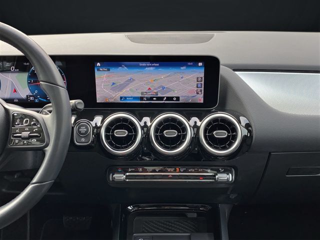 Mercedes-Benz B 220