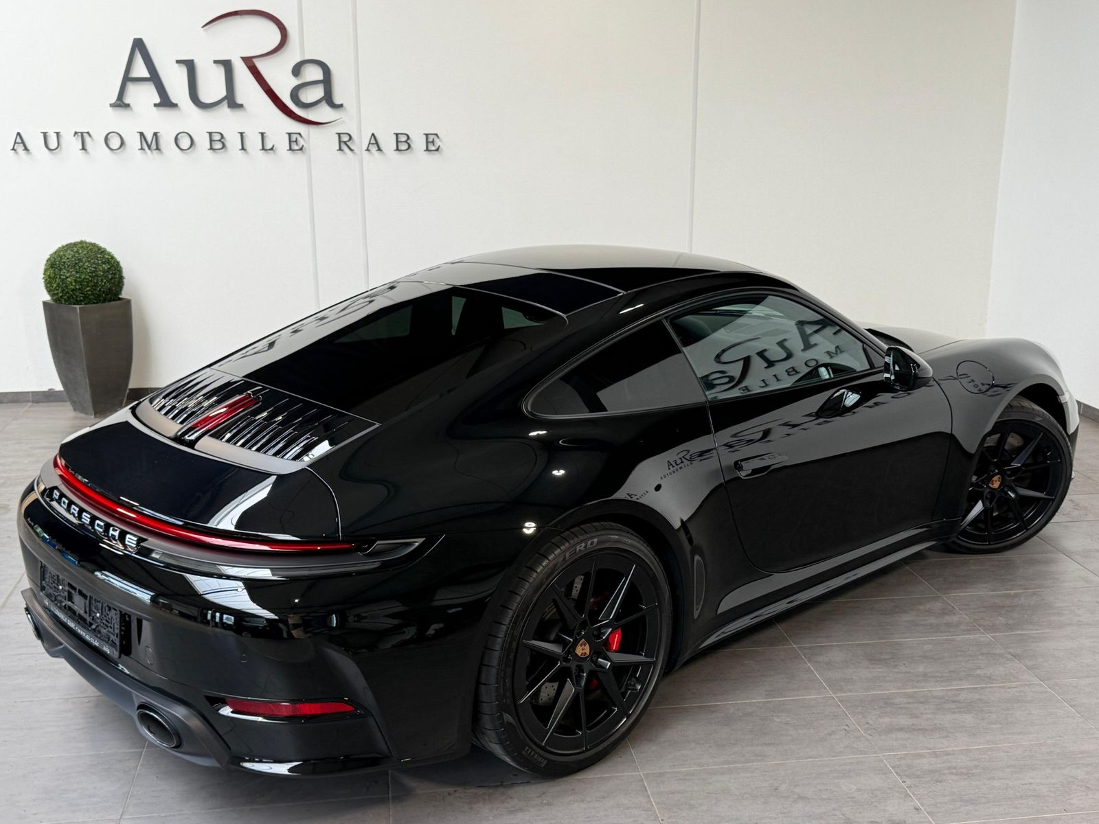 Fahrzeugabbildung Porsche 992 Carrera S GLASDACH+SPORTDESIGN+HD-MATRIX+21"