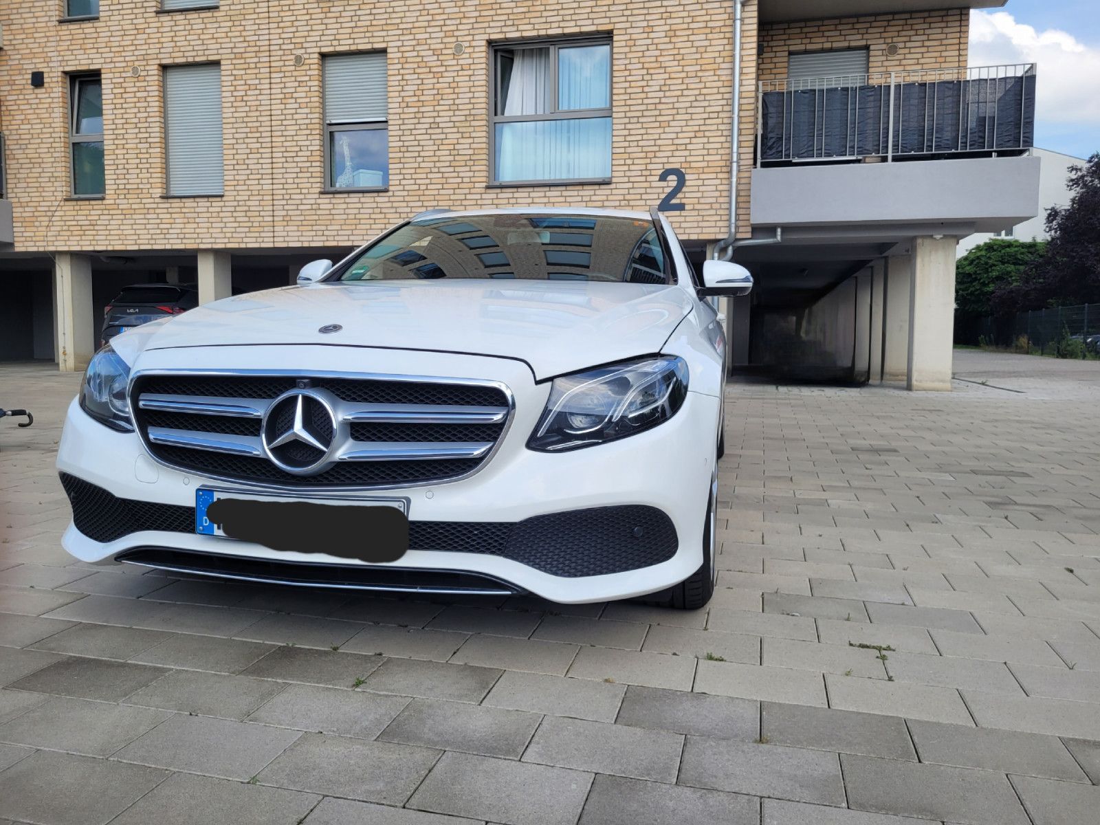 MERCEDES-BENZ E 350 d T AVANTGARDE Autom. AVANTGARDE