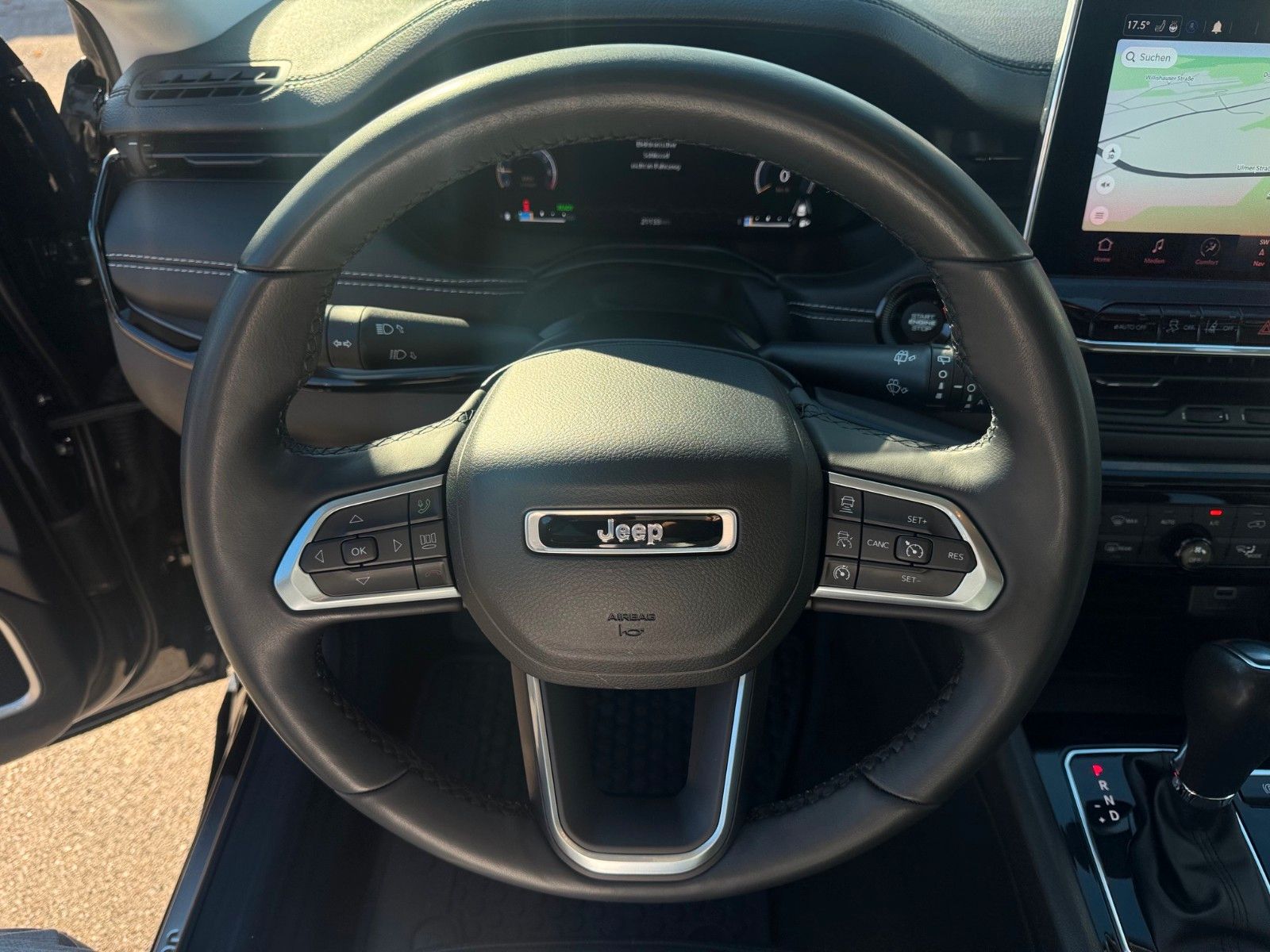 Fahrzeugabbildung Jeep Compass 1.5l S LEDER NAVI KAMERA CARPLAY ACC AUT