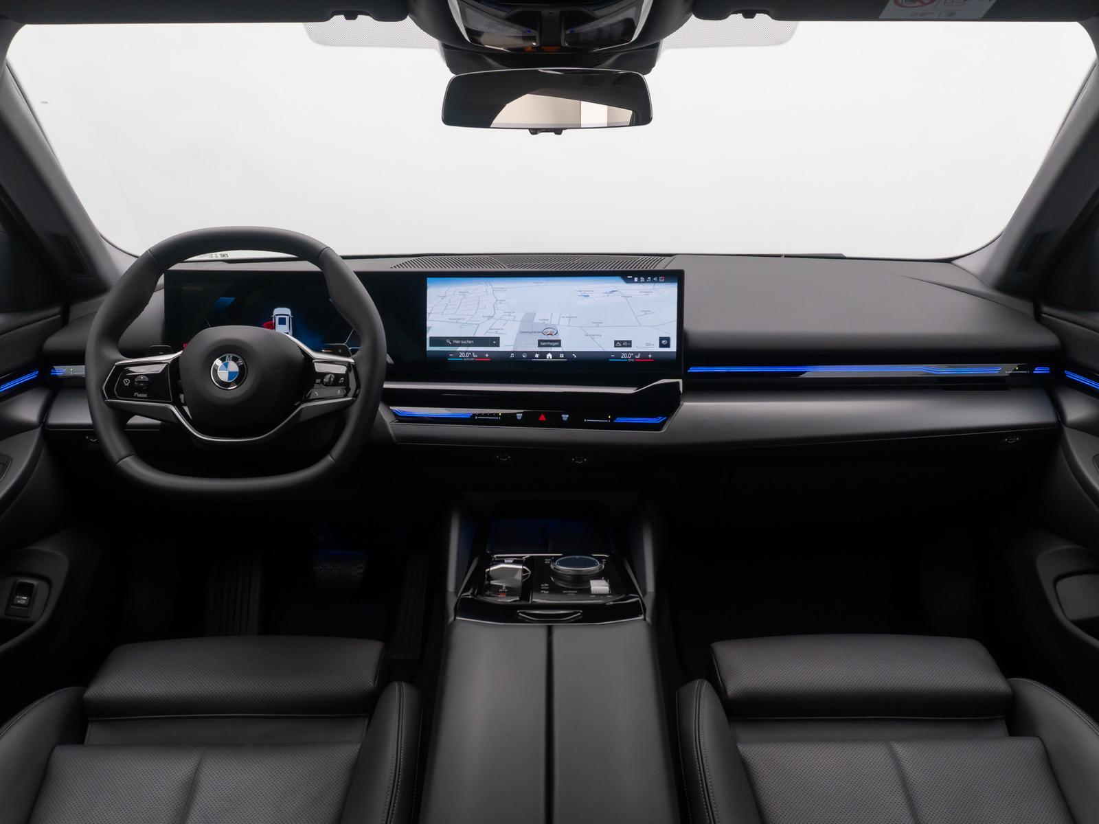 BMW 530e Kamera DAB Alarm DigitKey Widscreen 19Zoll