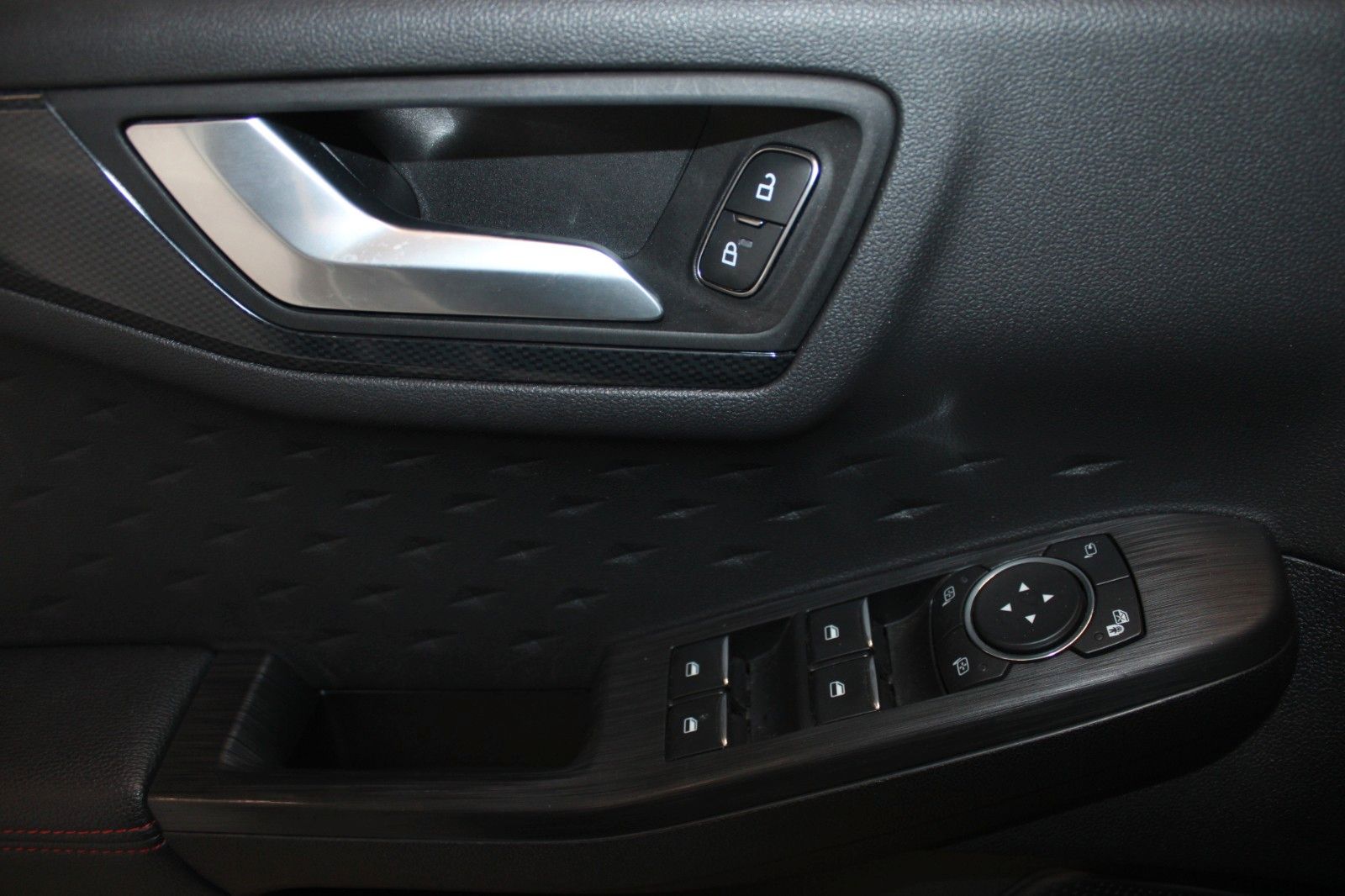 Fahrzeugabbildung Ford Kuga ST-Line X Automatik LED ACC 2xCam WinterPak