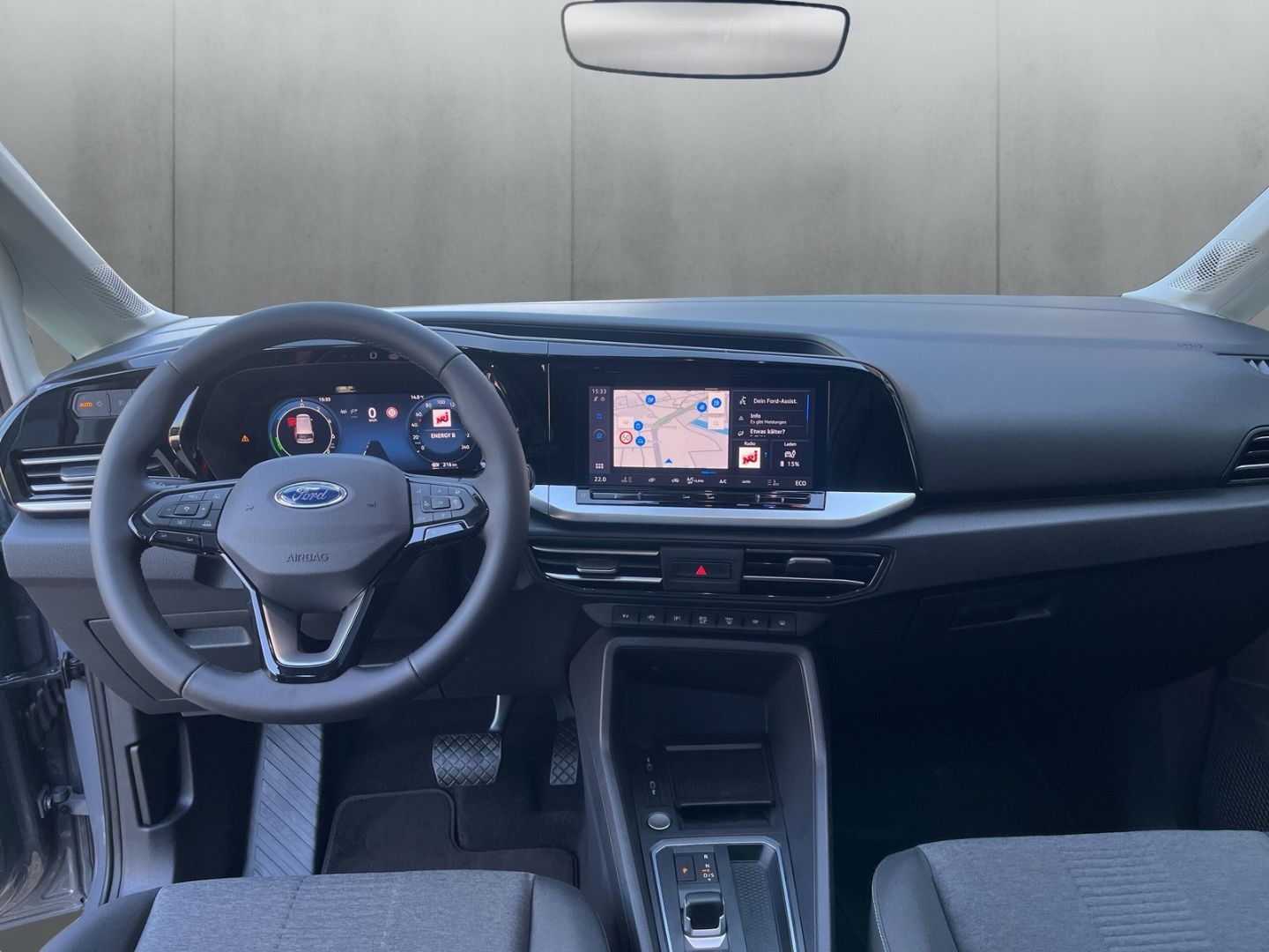 Fahrzeugabbildung Ford Tourneo Connect PHEV Active L1 mit vielen Extras