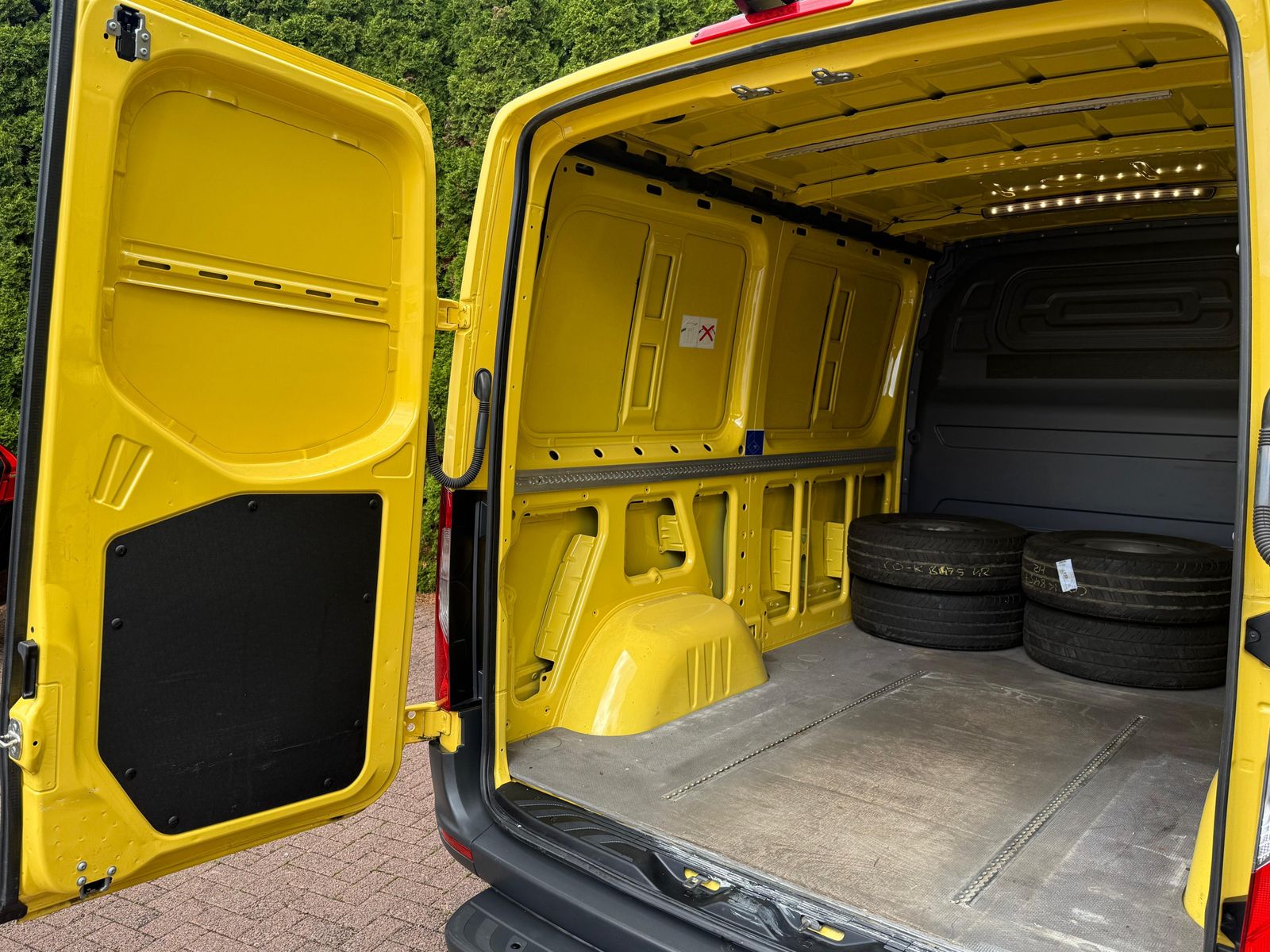 Fahrzeugabbildung Mercedes-Benz Sprinter III Kasten 316CDI RWD L1 MBUX+KAM+KLIMA