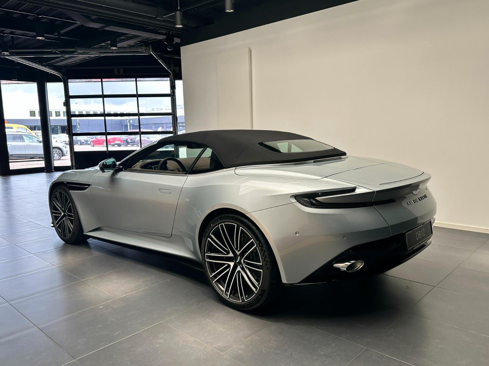 Aston Martin DB12 Volante -Titanium Silver -Havana Interieur