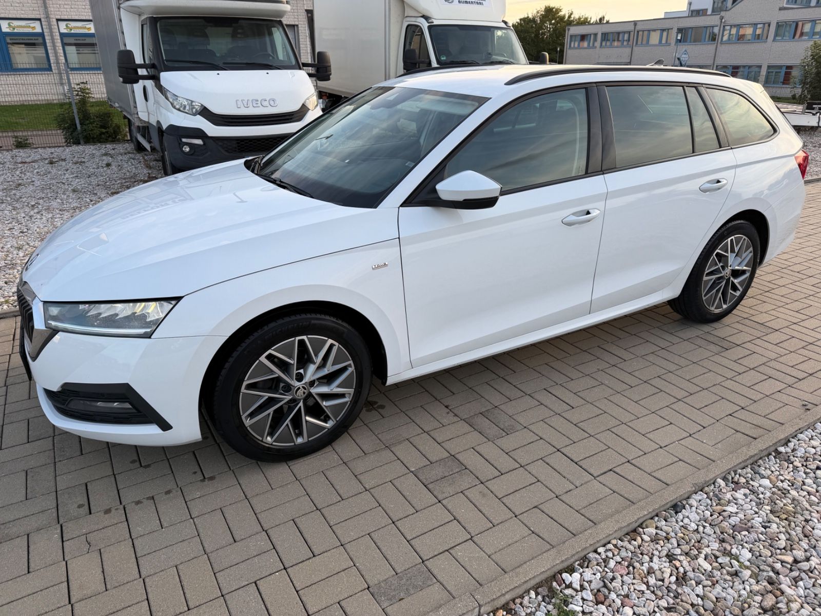 Skoda Octavia Combi Ambition LED DAB PDC