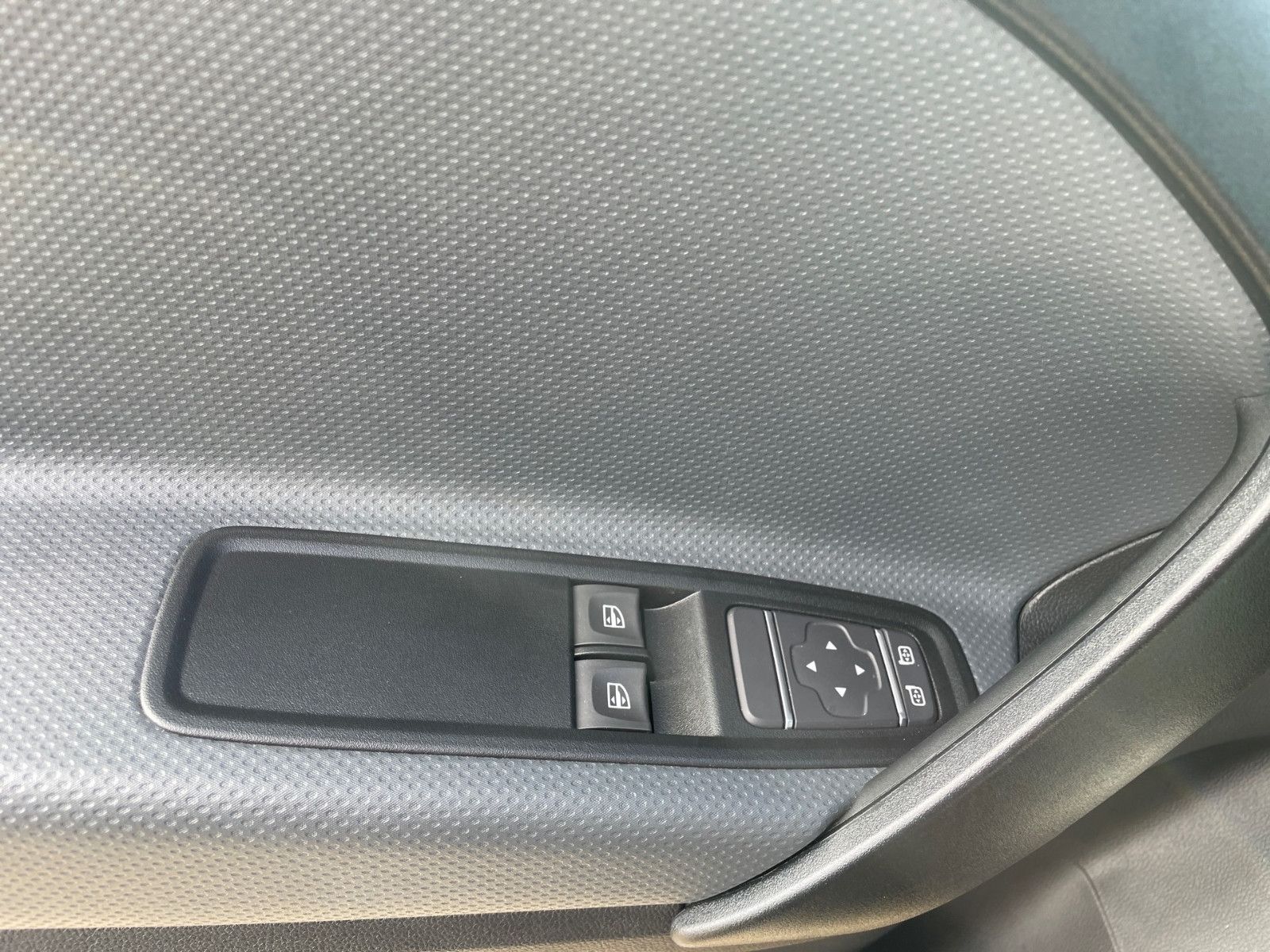 Fahrzeugabbildung Mercedes-Benz eCitan Kasten 2 Sitze AHK LED Navi RFK SHZ