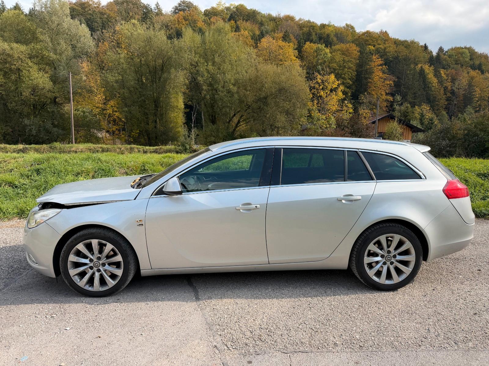 Opel Insignia 2013 — interior