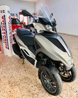 Piaggio MP3 300ie - PIAGGIO MP3 300