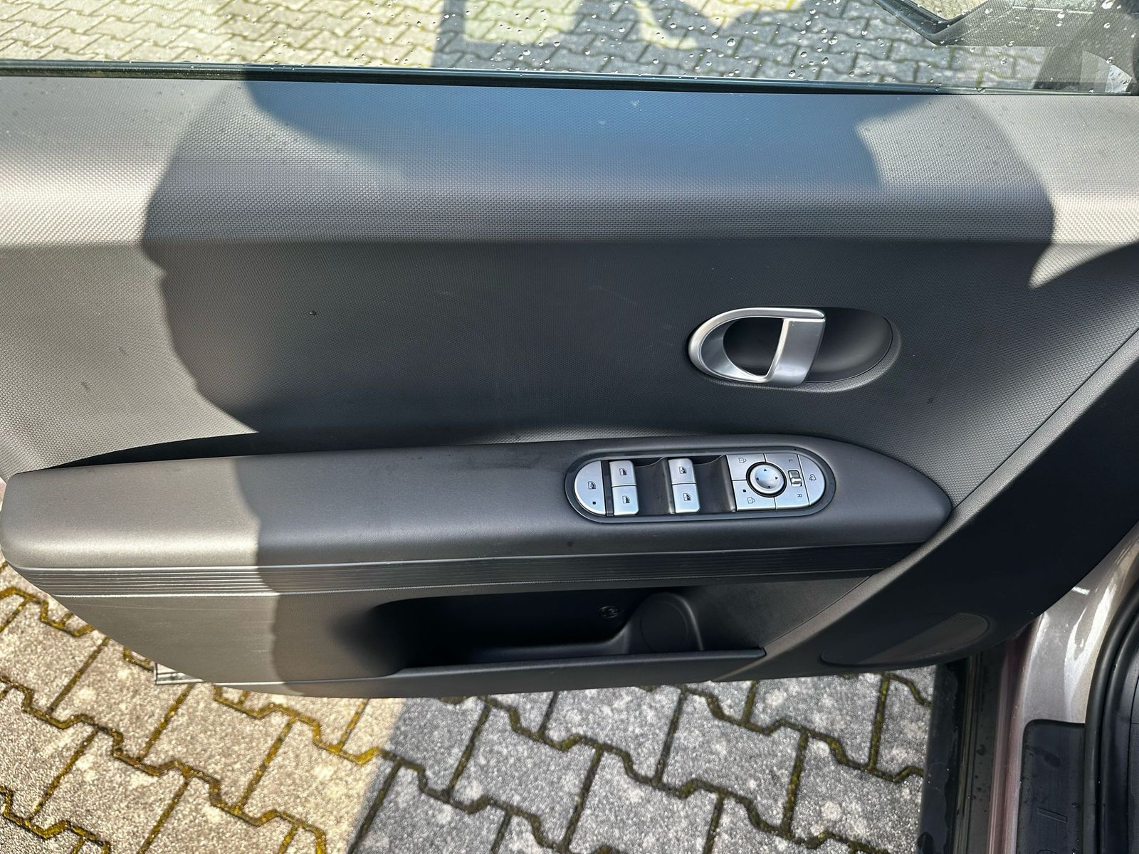 Fahrzeugabbildung Hyundai Ioniq 5 Basis 2WD NAVI+ACC+LED+SHZ+KAMERA+WP+DAB