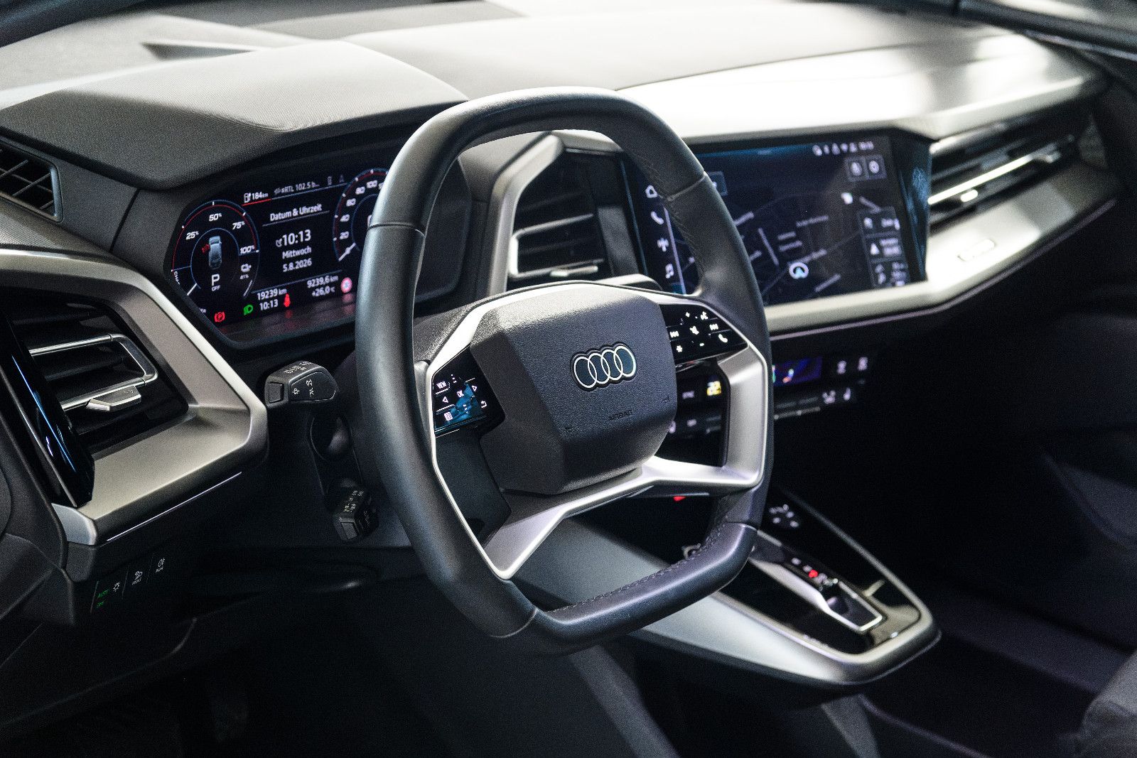 Fahrzeugabbildung Audi Q4 e-tron 45 quattro S-Line MATRIX/RFK/NAVI/