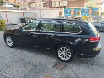 Volkswagen Passat - 4