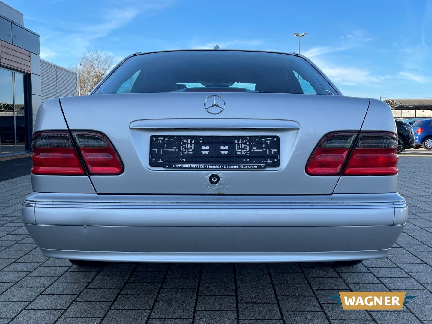 Fahrzeugabbildung Mercedes-Benz E 200 Kompressor AVANTGARDE Automatik