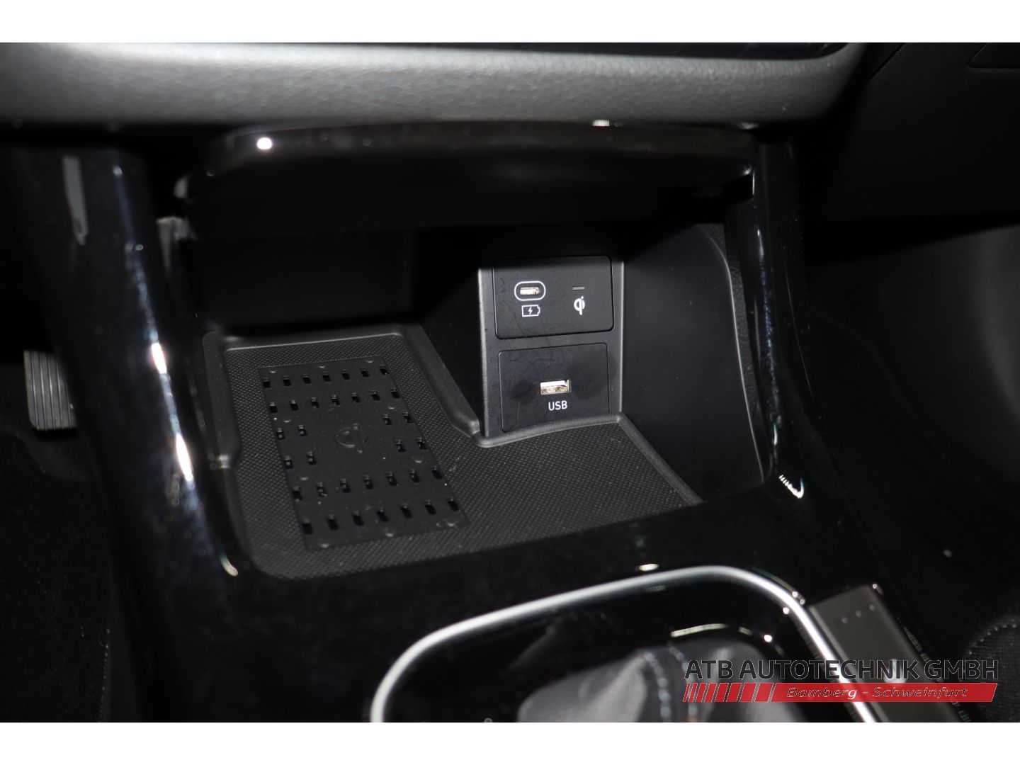 Fahrzeugabbildung Hyundai i30 Kombi 1.5 T-GDi 48V DCT Advantage Navi LED A
