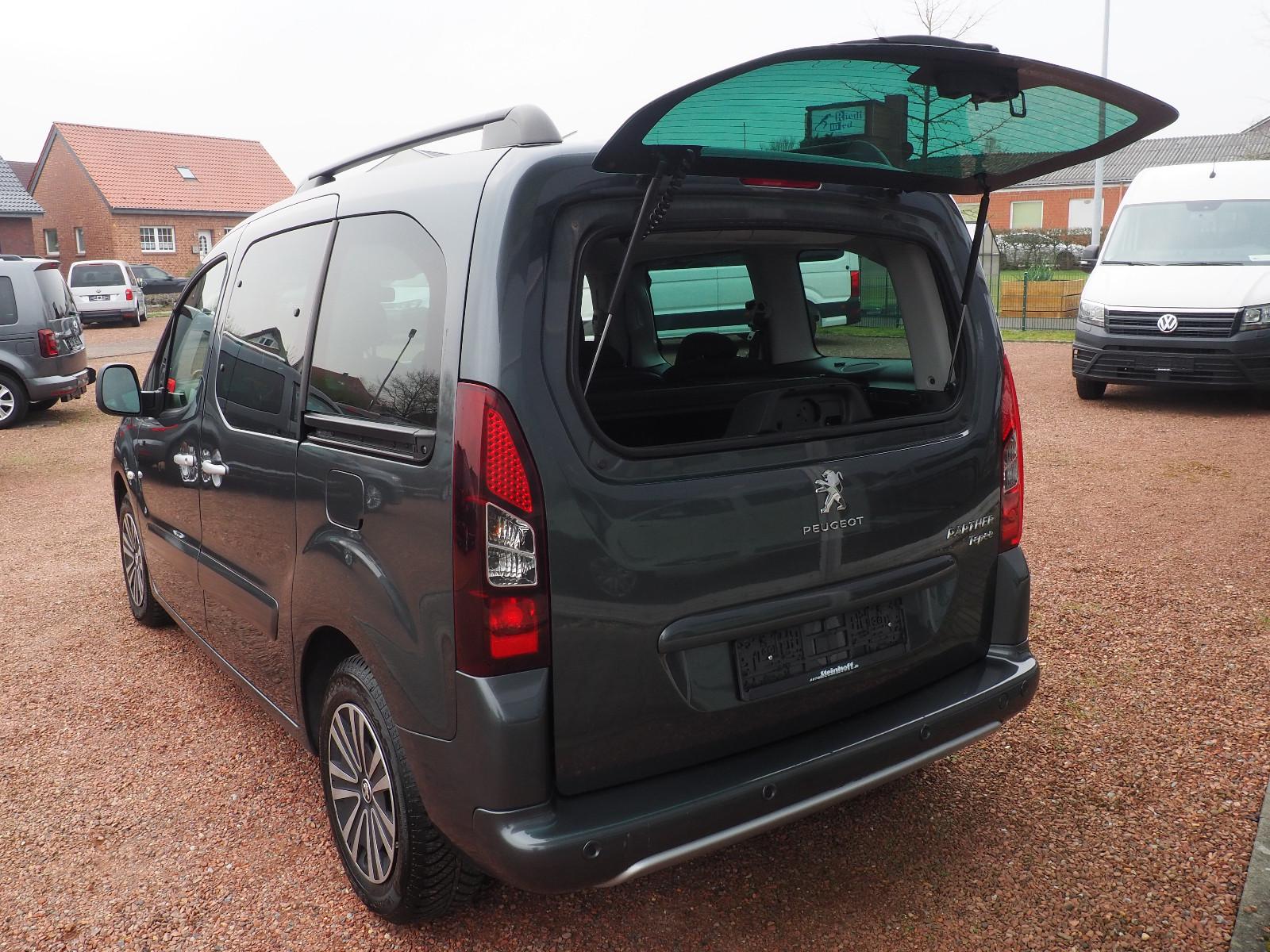 Peugeot Partner Tepee behindertengerecht Schwenksitz