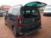 Peugeot Partner Tepee behindertengerecht Schwenksitz